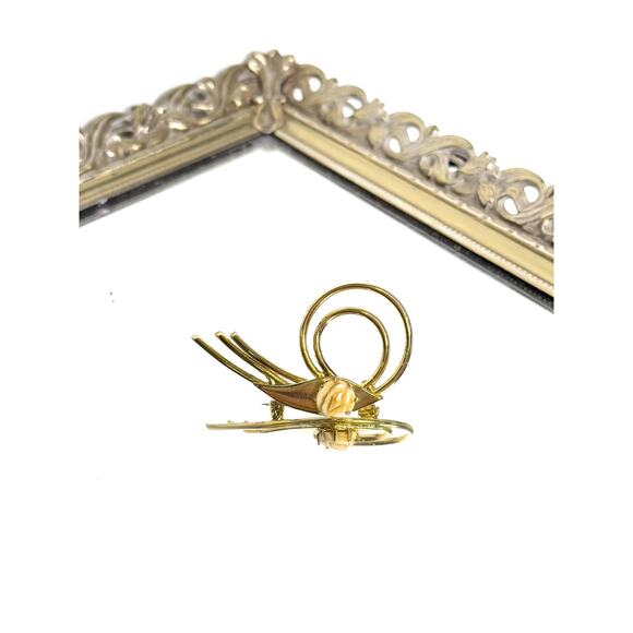 Vintage Pin Brooch Gold Toned Rose Flower With Curl Design - Picture 1 of 8